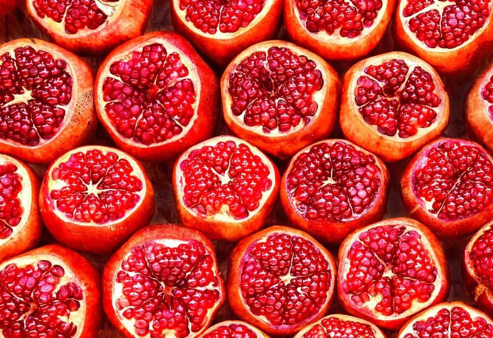 Pomegranate Seeds - 25 Seeds - Edible Fruit - Punica granatum - Grown in USA